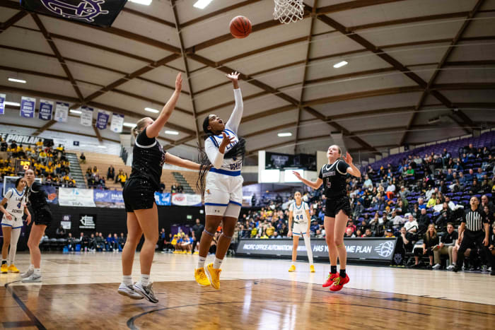 Jefferson Willamette 6A Oregon girls basketball quarterfinal 2024 Naji Saker-21